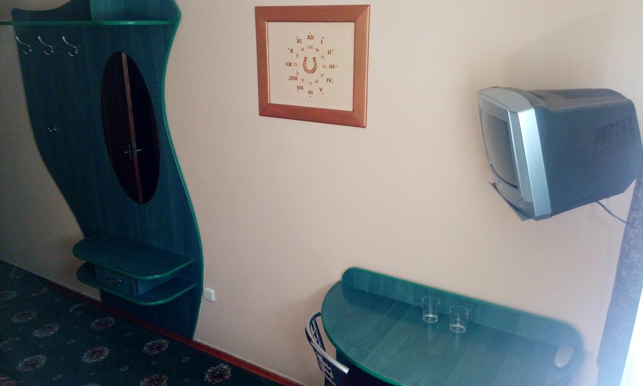 Maetok 4 Pidkovy Motel Podbereztsy Eksteriør billede