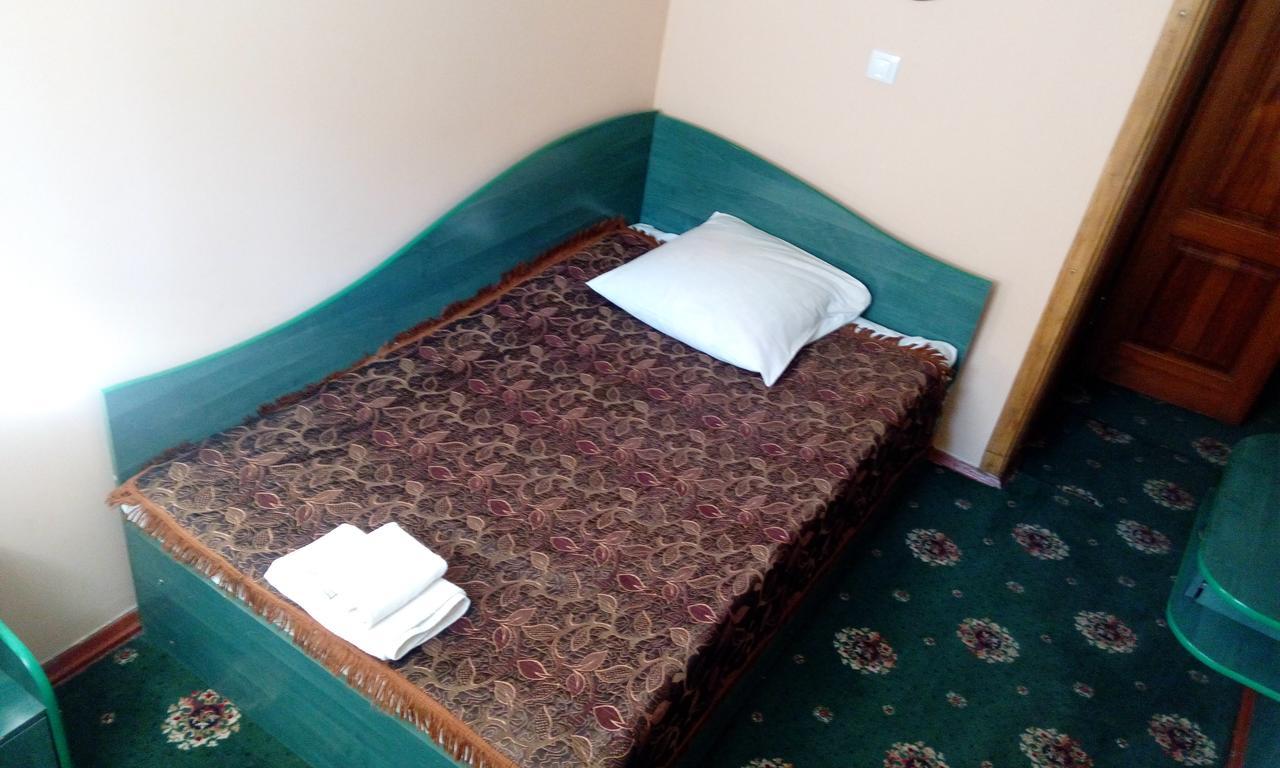 Maetok 4 Pidkovy Motel Podbereztsy Eksteriør billede