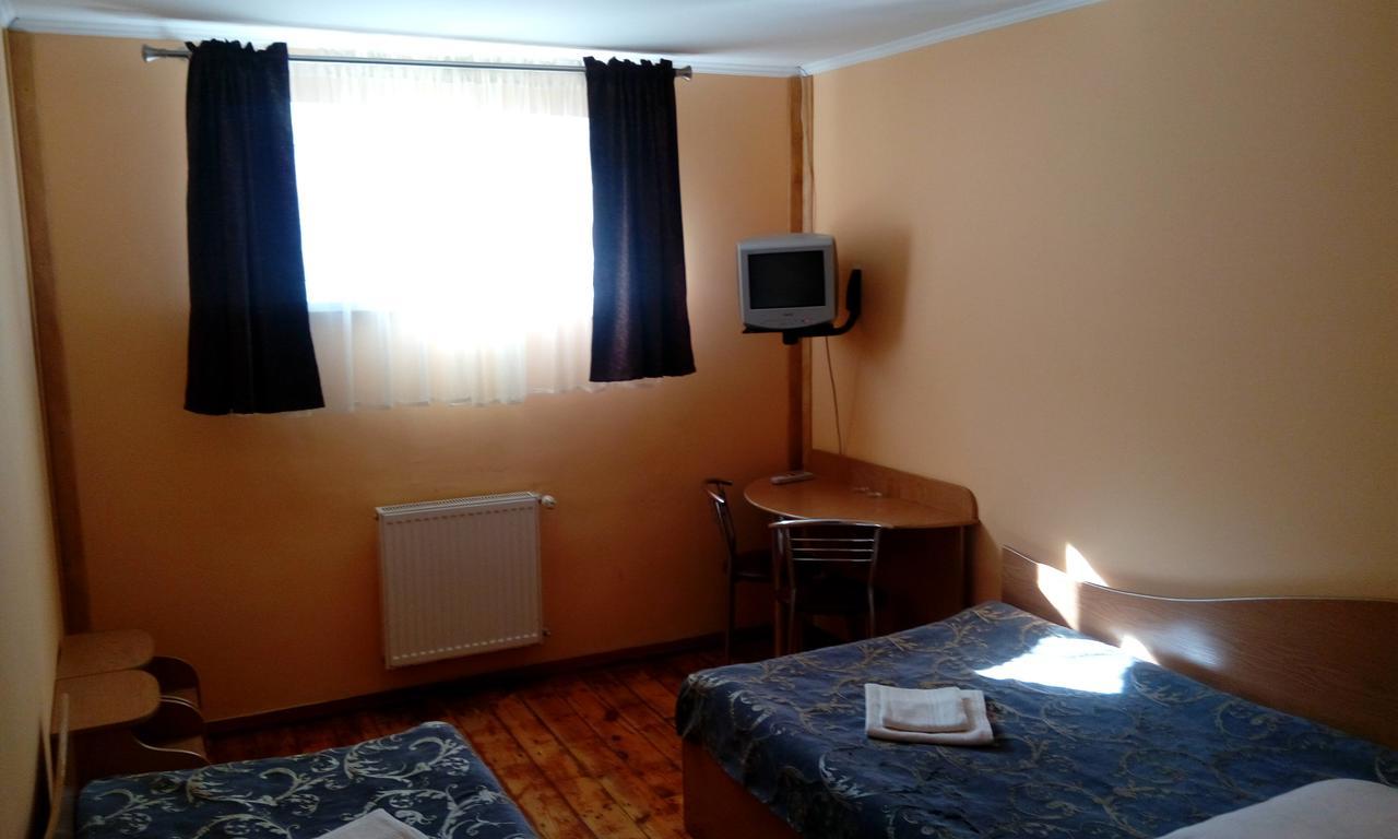 Maetok 4 Pidkovy Motel Podbereztsy Eksteriør billede